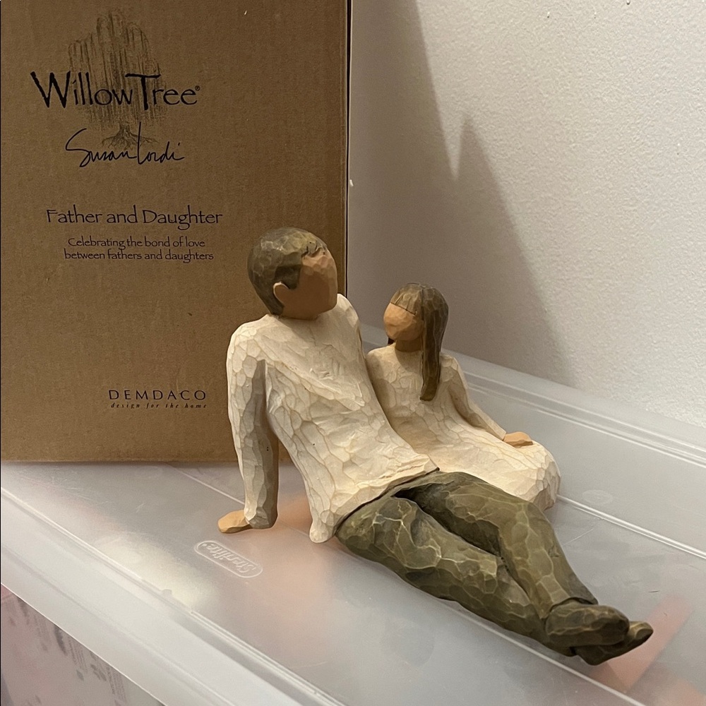 Willow Tree Father & Daughter Figurine - Cream & Olive